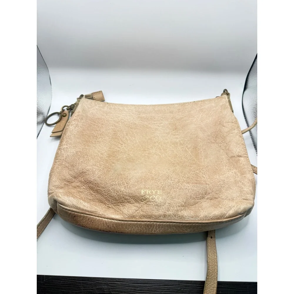 Frye and Co Crossbody Bag Womens Medium Peach Tan Fair Stud Distressed Leather